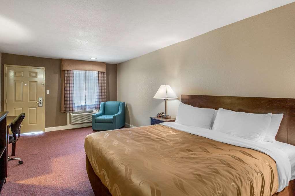 Quality Inn & Suites Port Arthur - Nederland Phòng bức ảnh