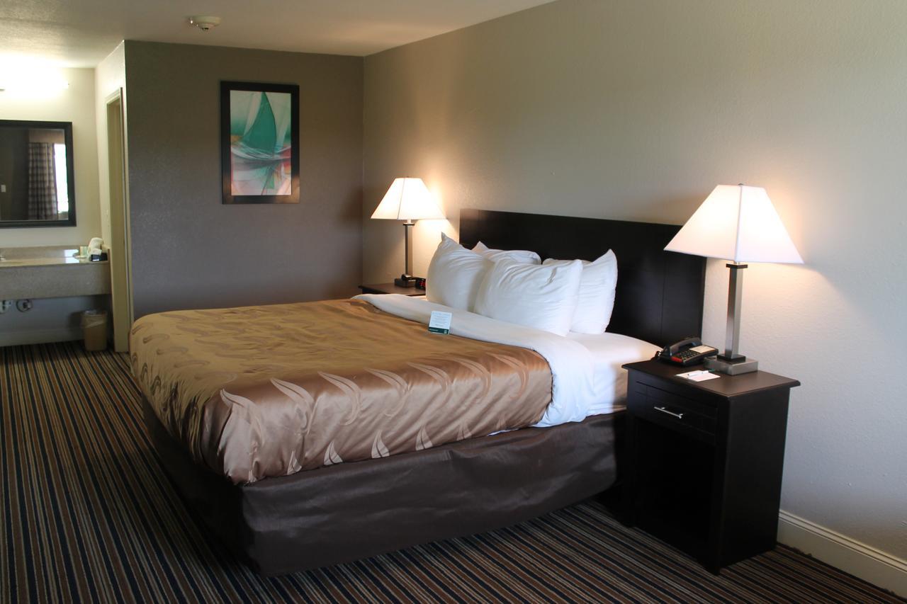 Quality Inn & Suites Port Arthur - Nederland Ngoại thất bức ảnh