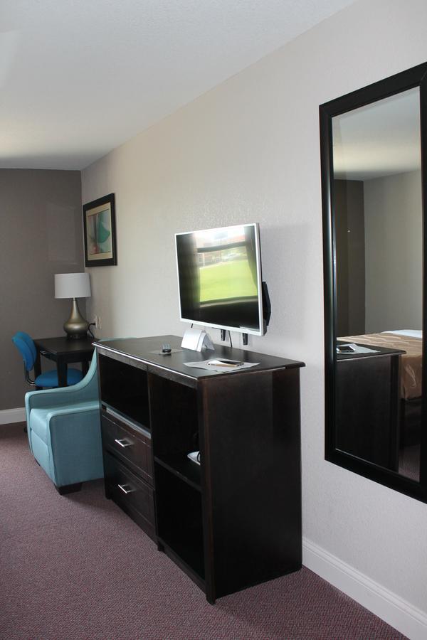 Quality Inn & Suites Port Arthur - Nederland Ngoại thất bức ảnh
